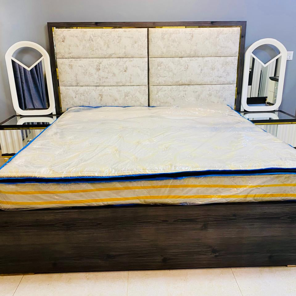 Modern Upholstered Bed Set with Mirrored Nightstands