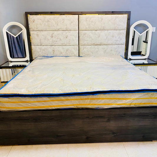 Modern Upholstered Bed Set with Mirrored Nightstands